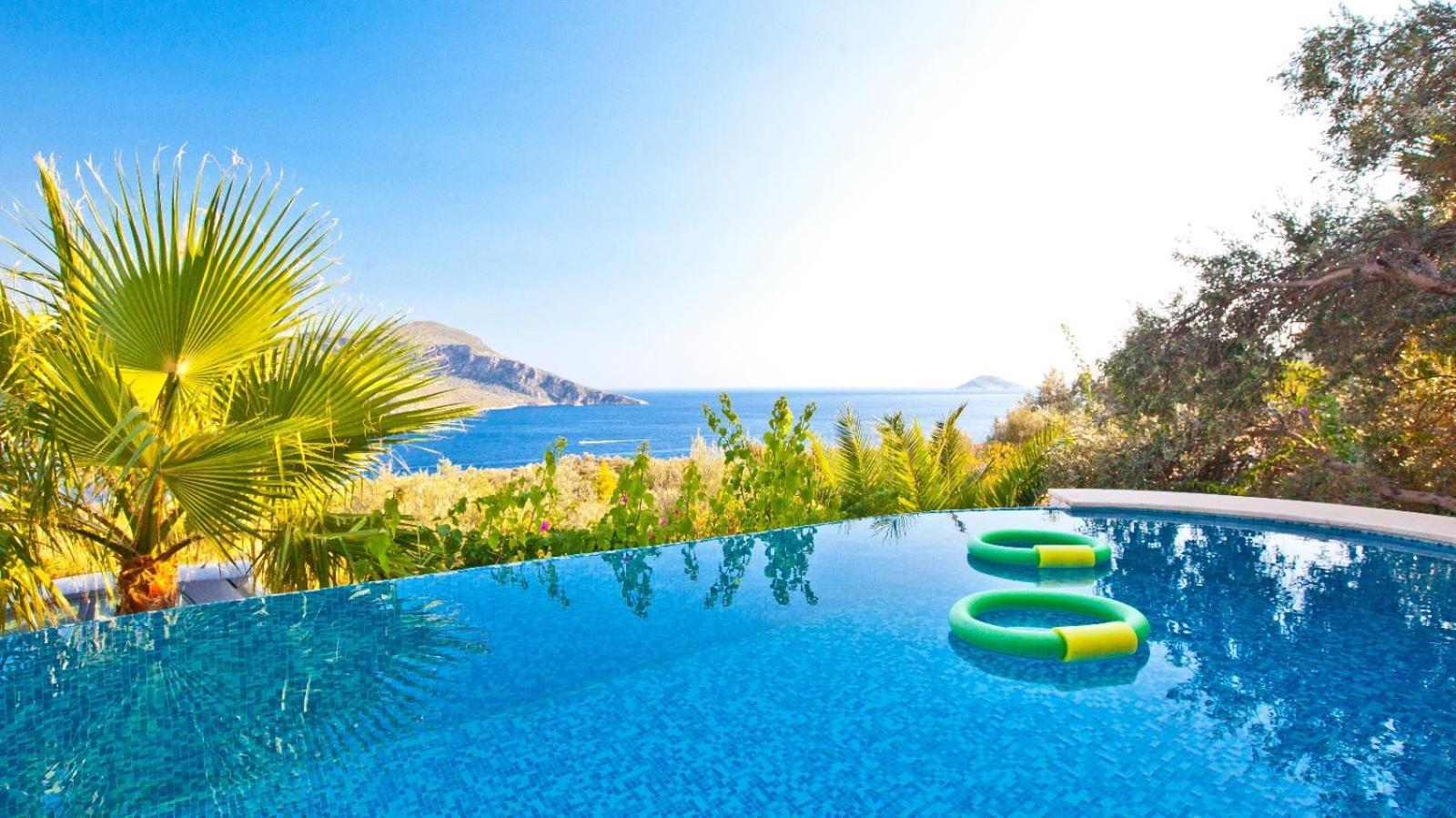 Villa Stunning Seaviews Kalkan Esterno foto
